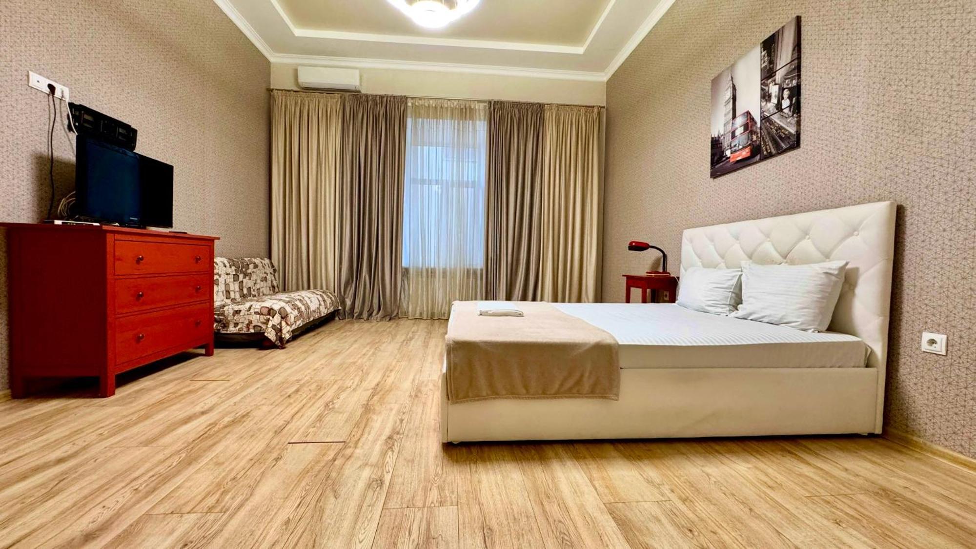Central Apartments 敖德萨 外观 照片